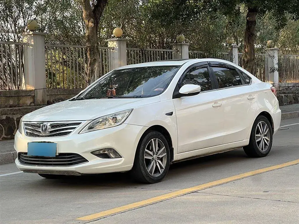 2015 ChangAn Eado 1.6L 125HP L4 5MT