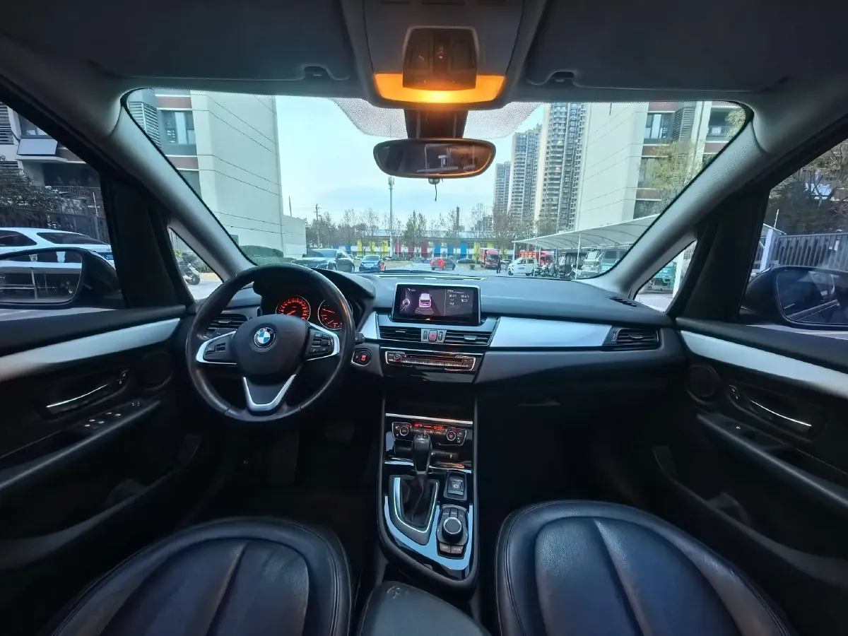 2015 BMW 2 Series SUV 1.5T 136HP L3 6AT,autocango,china used car exporter,china ev exporter,chinese used car exporter,chinese used ev exporter