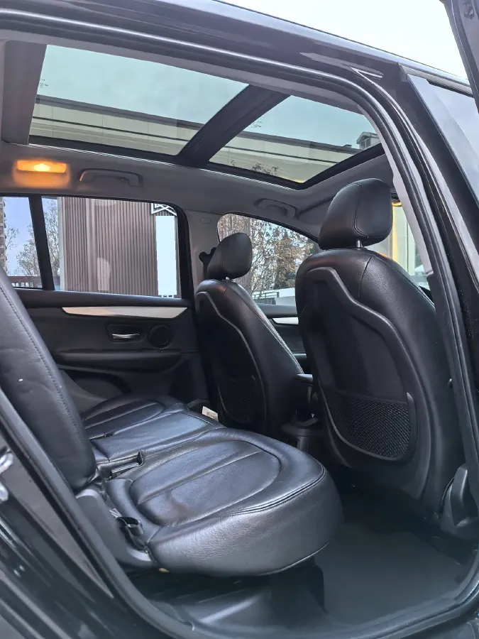 2015 BMW 2 Series SUV 1.5T 136HP L3 6AT,autocango,china used car exporter,china ev exporter,chinese used car exporter,chinese used ev exporter