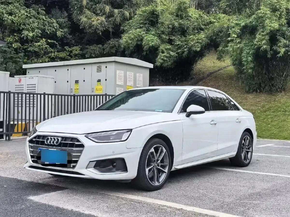 2020 Audi A4L 2.0T 190HP L4 7DCT