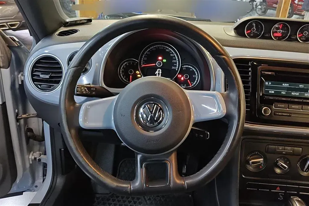 2013 Volkswagen Beetle 1.2T 105HP L4 7DCT,autocango,china used car exporter,china ev exporter,chinese used car exporter,chinese used ev exporter