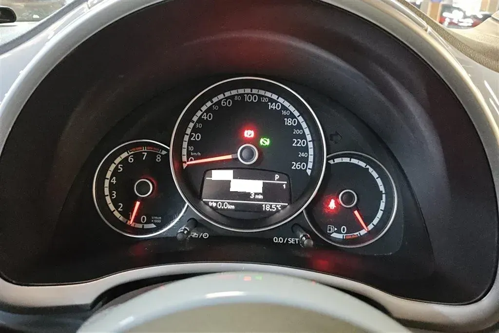 2013 Volkswagen Beetle 1.2T 105HP L4 7DCT,autocango,china used car exporter,china ev exporter,chinese used car exporter,chinese used ev exporter