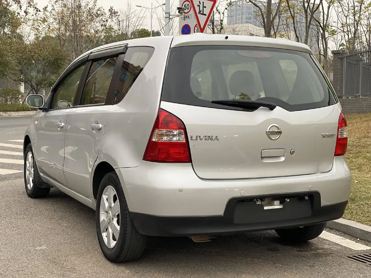 2010 Nissan Livina 1.6L 105HP L4 4AT,autocango,china used car exporter,china ev exporter,chinese used car exporter,chinese used ev exporter