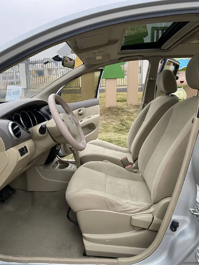 2010 Nissan Livina 1.6L 105HP L4 4AT,autocango,china used car exporter,china ev exporter,chinese used car exporter,chinese used ev exporter