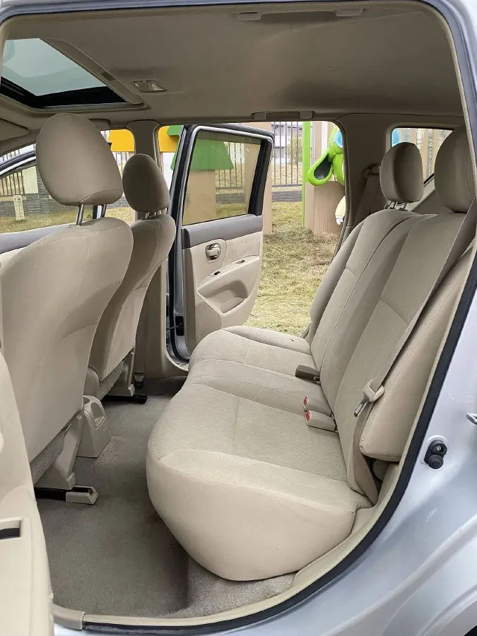 2010 Nissan Livina 1.6L 105HP L4 4AT,autocango,china used car exporter,china ev exporter,chinese used car exporter,chinese used ev exporter