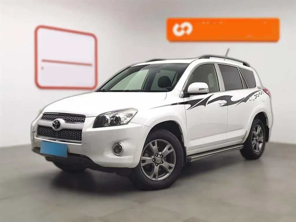 2013 Toyota RAV4 2.0L 150HP L4 4AT