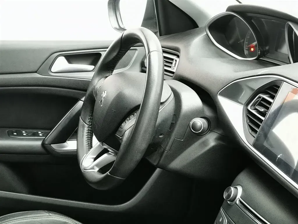 2015 Peugeot 308S 1.6T 167HP L4 6AT,autocango,china used car exporter,china ev exporter,chinese used car exporter,chinese used ev exporter