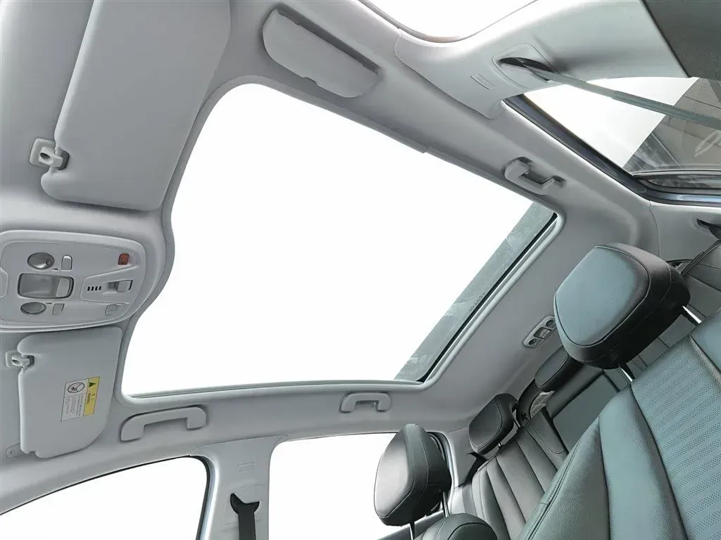 2015 Peugeot 308S 1.6T 167HP L4 6AT,autocango,china used car exporter,china ev exporter,chinese used car exporter,chinese used ev exporter