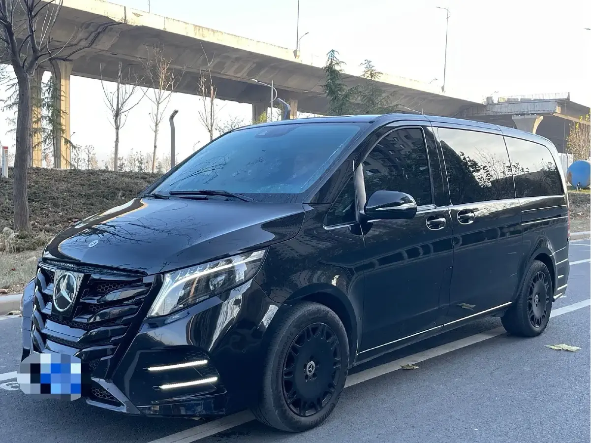 2022 Mercedes-Benz V Class 2.0T 211HP L4 9AT