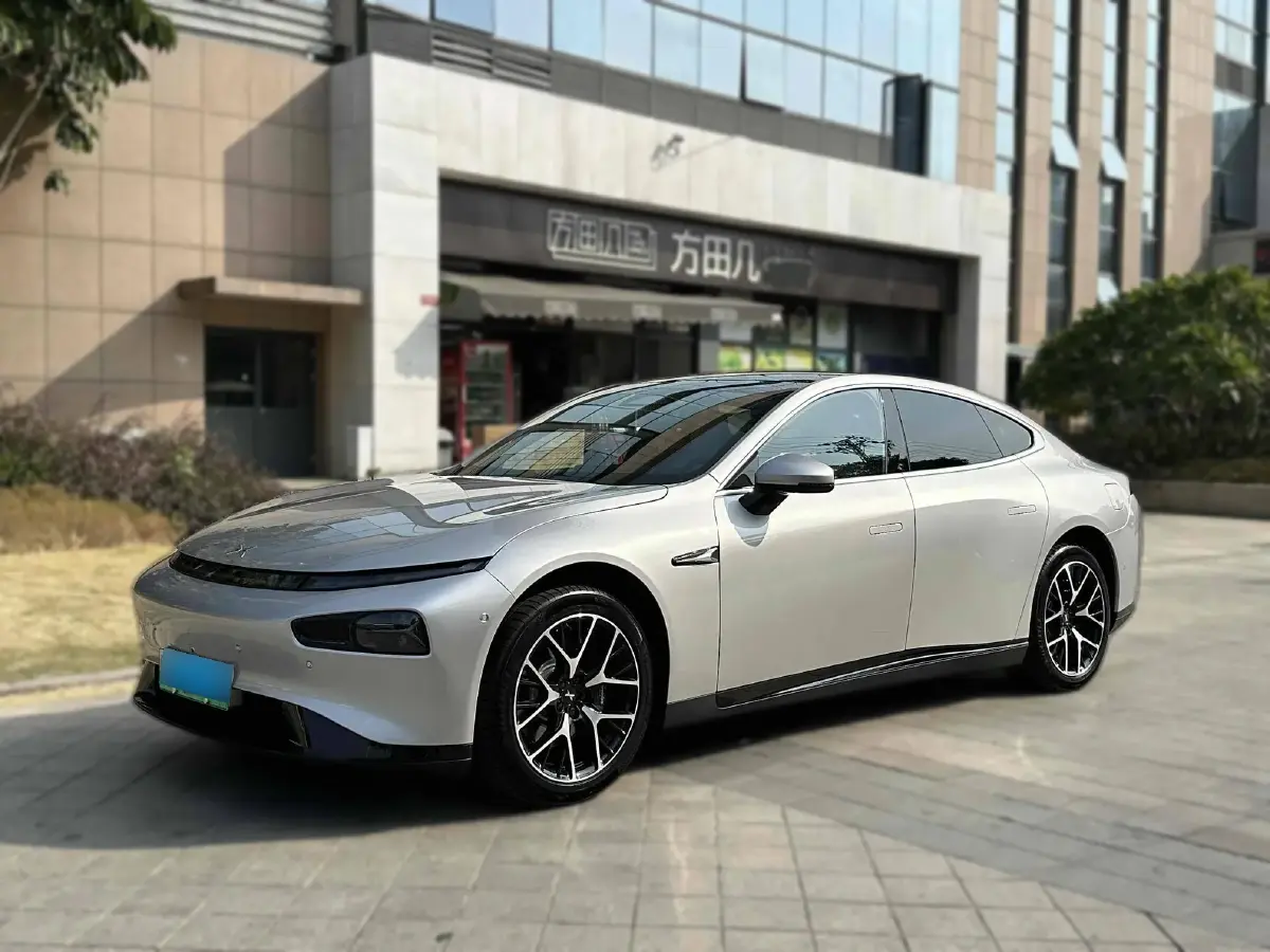 2024 Xpeng P7 BEV 64.4KWH