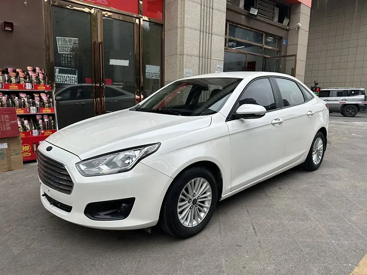 2015 Ford Escort 1.5L 113HP L4 6AT