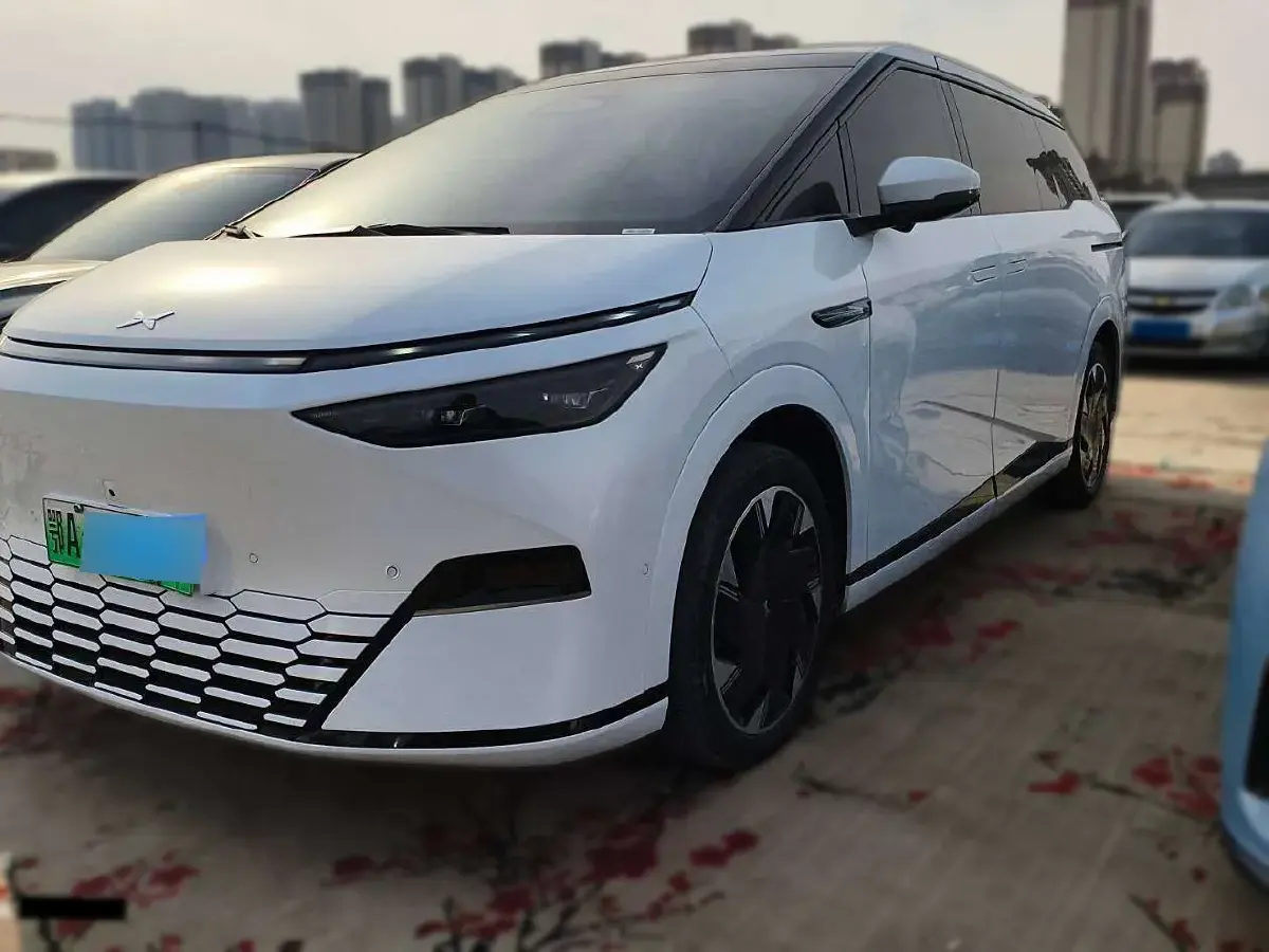 2024 Xpeng X9 BEV 101.5KWH