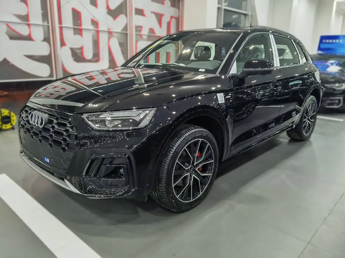 2025 Audi Q5L 2.0T 245HP L4 7DCT