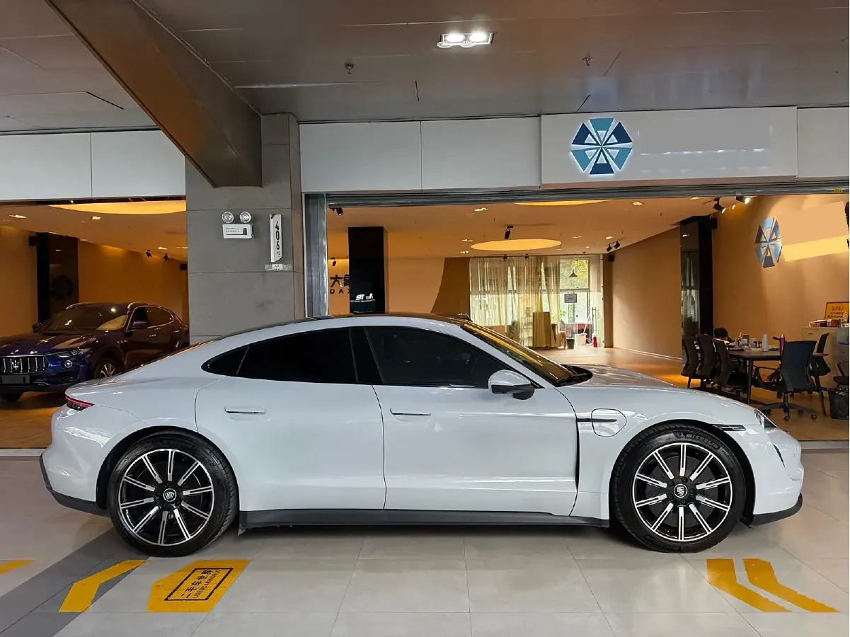 2022 Porsche Taycan 2AT BEV 79.2KWH,autocango,china used car exporter,china ev exporter,chinese used car exporter,chinese used ev exporter