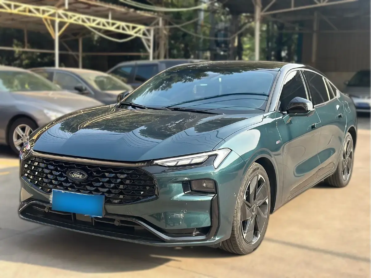 2023 Ford Mondeo 1.5T 190HP L4 E-CVT Hybrid