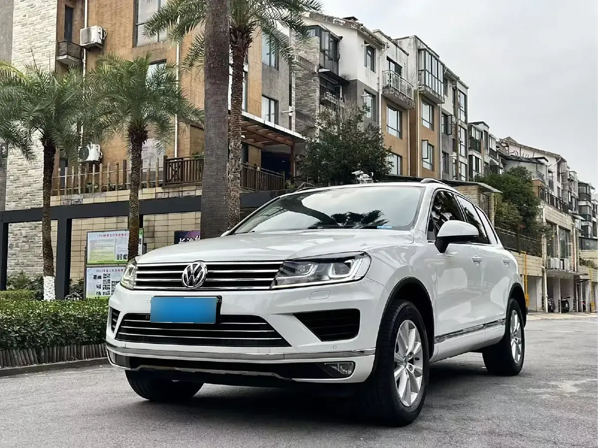 2016 Volkswagen Touareg 3.0T 320HP V6 8AT