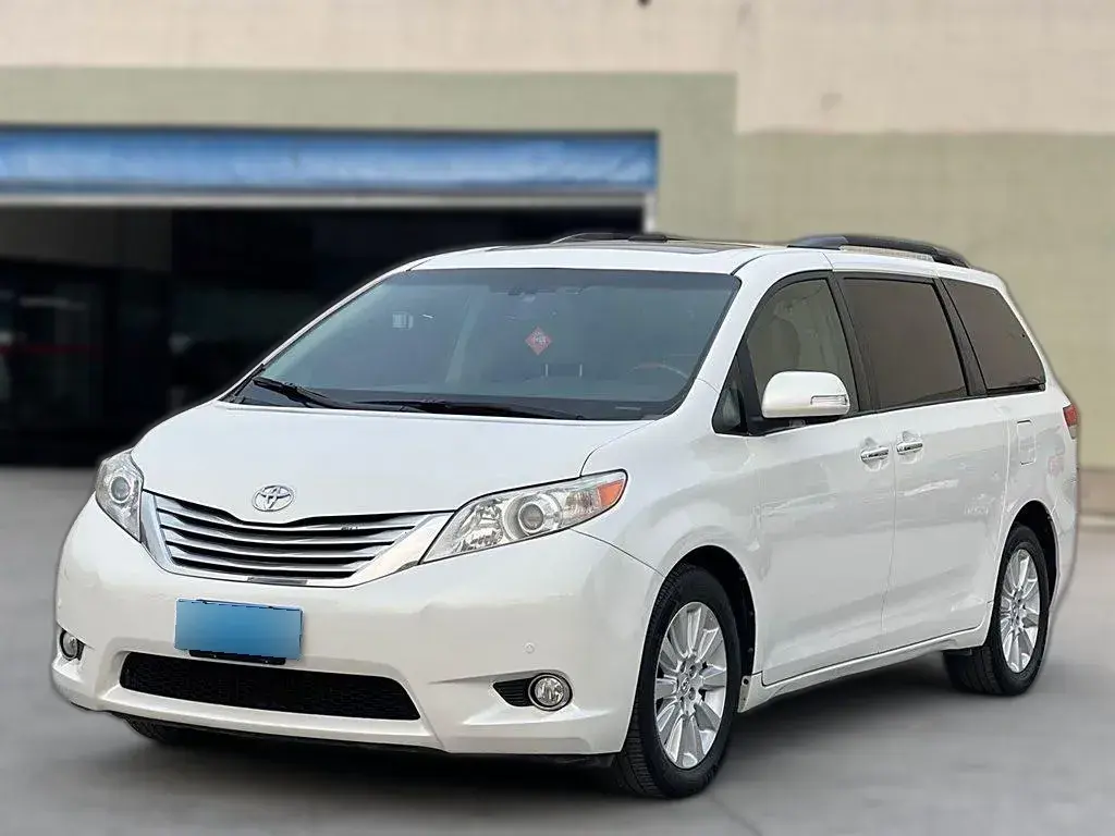 2015 Toyota Sienna 3.5L 269HP V6 6AT