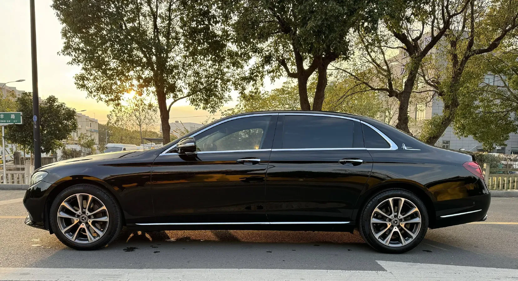 2016 Mercedes-Benz E Class 2.0T 245HP L4 9AT,autocango,china used car exporter,china ev exporter,chinese used car exporter,chinese used ev exporter