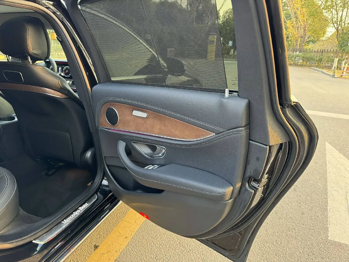 2016 Mercedes-Benz E Class 2.0T 245HP L4 9AT,autocango,china used car exporter,china ev exporter,chinese used car exporter,chinese used ev exporter