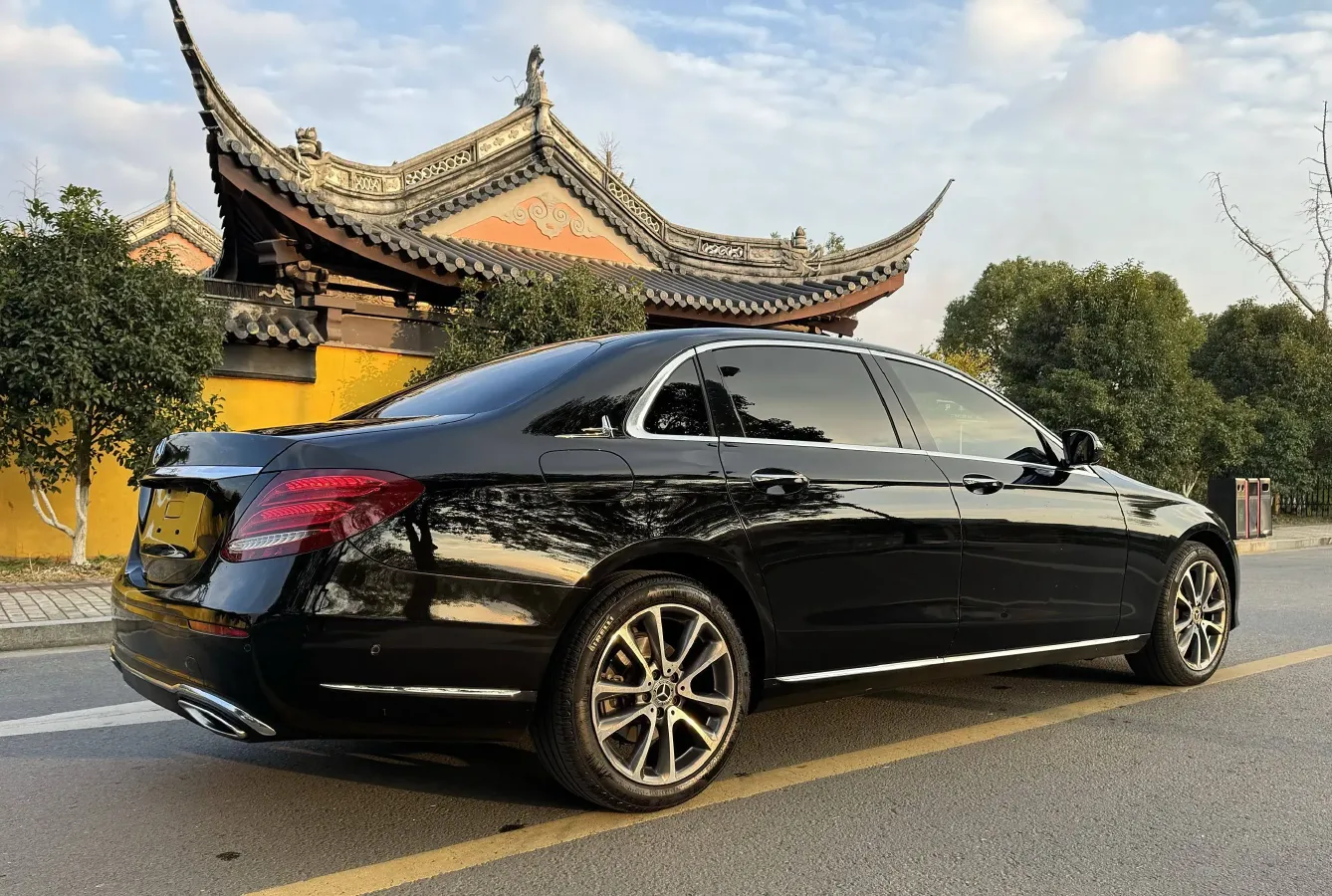 2016 Mercedes-Benz E Class 2.0T 245HP L4 9AT,autocango,china used car exporter,china ev exporter,chinese used car exporter,chinese used ev exporter