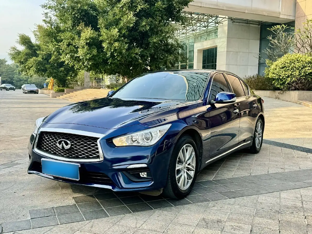 2021 Infiniti Q50L 2.0T 211HP L4 7AT