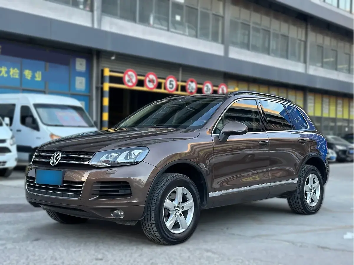 2011 Volkswagen Touareg 3.0T 290HP V6 8AT