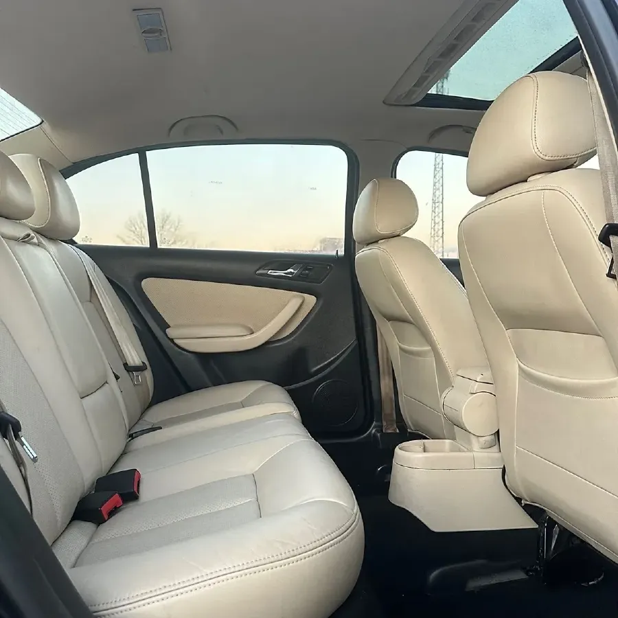 2011 Volkswagen Lavida 1.6L 105HP L4 5MT,autocango,china used car exporter,china ev exporter,chinese used car exporter,chinese used ev exporter