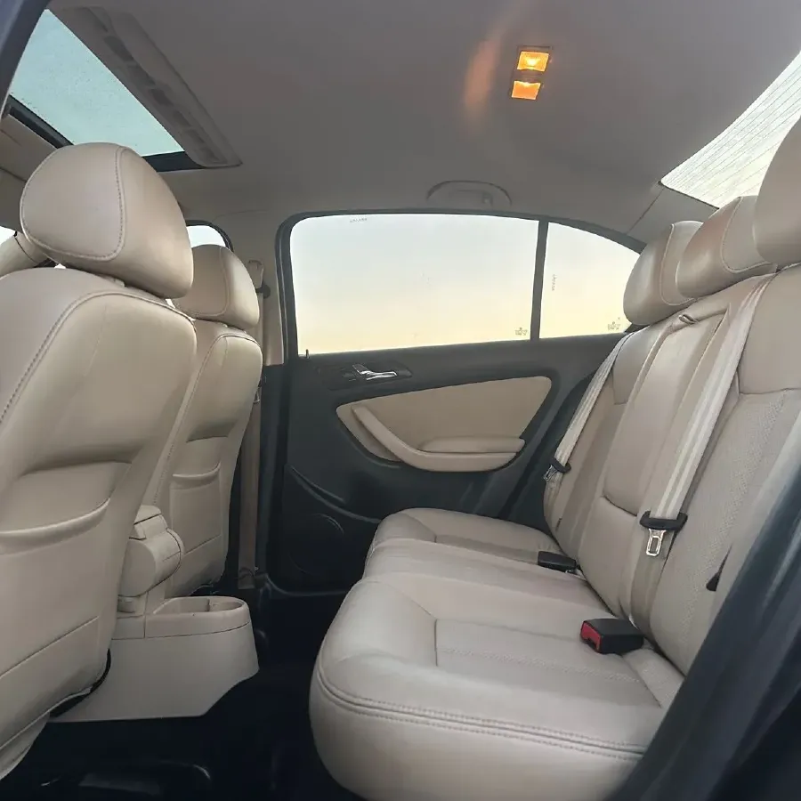 2011 Volkswagen Lavida 1.6L 105HP L4 5MT,autocango,china used car exporter,china ev exporter,chinese used car exporter,chinese used ev exporter