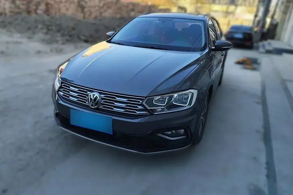 2017 Volkswagen C-Trek 1.4T 131HP L4 7DCT