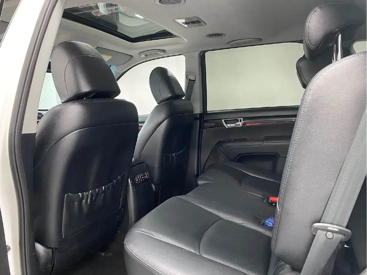 2013 Kia Borrego 3.8L 274HP V6 5AT,autocango,china used car exporter,china ev exporter,chinese used car exporter,chinese used ev exporter