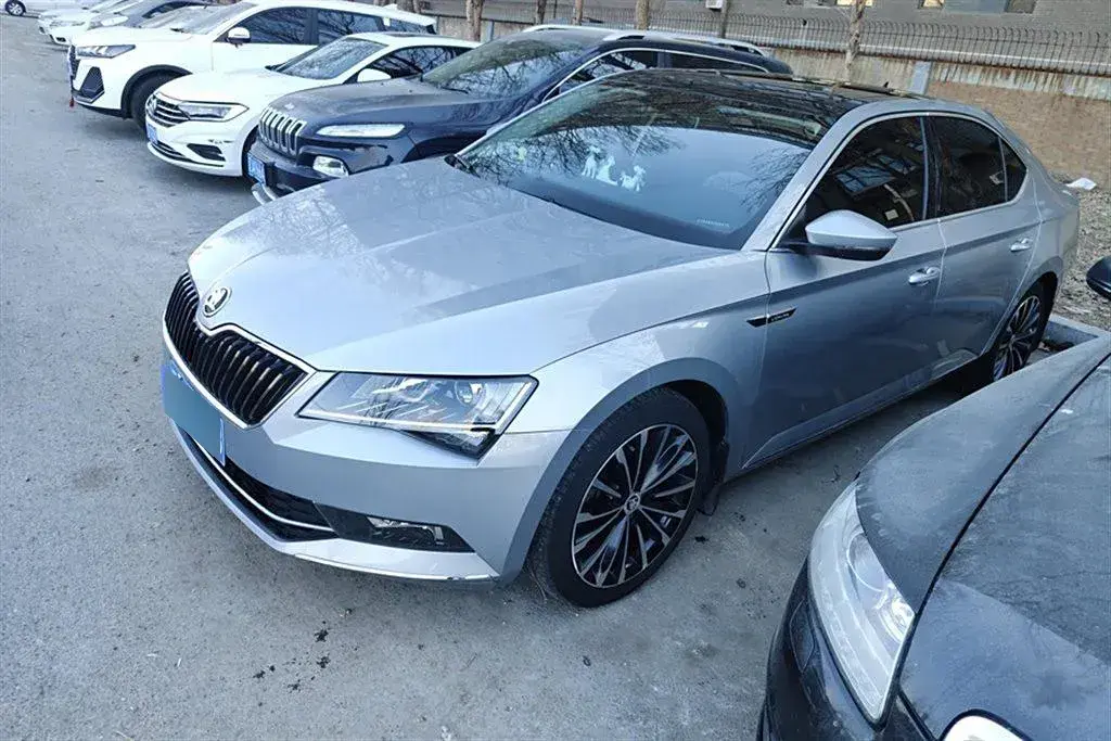 2018 Skoda Superb 1.4T 150HP L4 7DCT