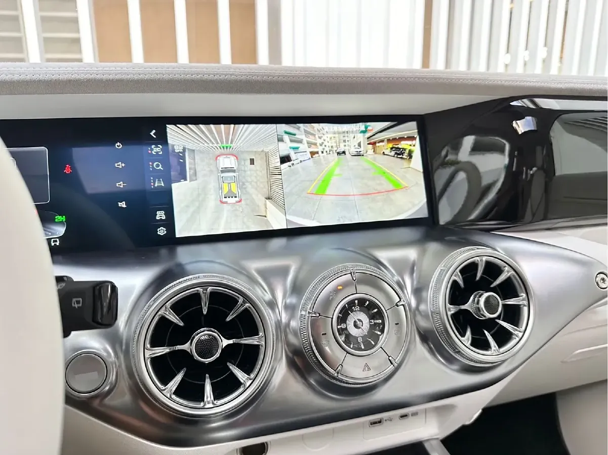 2021 Cyberspace 300 2.0T 227HP L4 8AT,autocango,china used car exporter,china ev exporter,chinese used car exporter,chinese used ev exporter