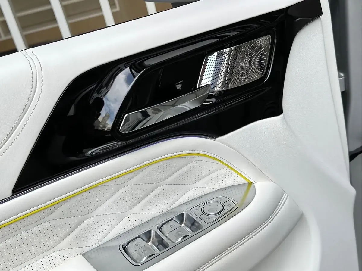 2021 Cyberspace 300 2.0T 227HP L4 8AT,autocango,china used car exporter,china ev exporter,chinese used car exporter,chinese used ev exporter