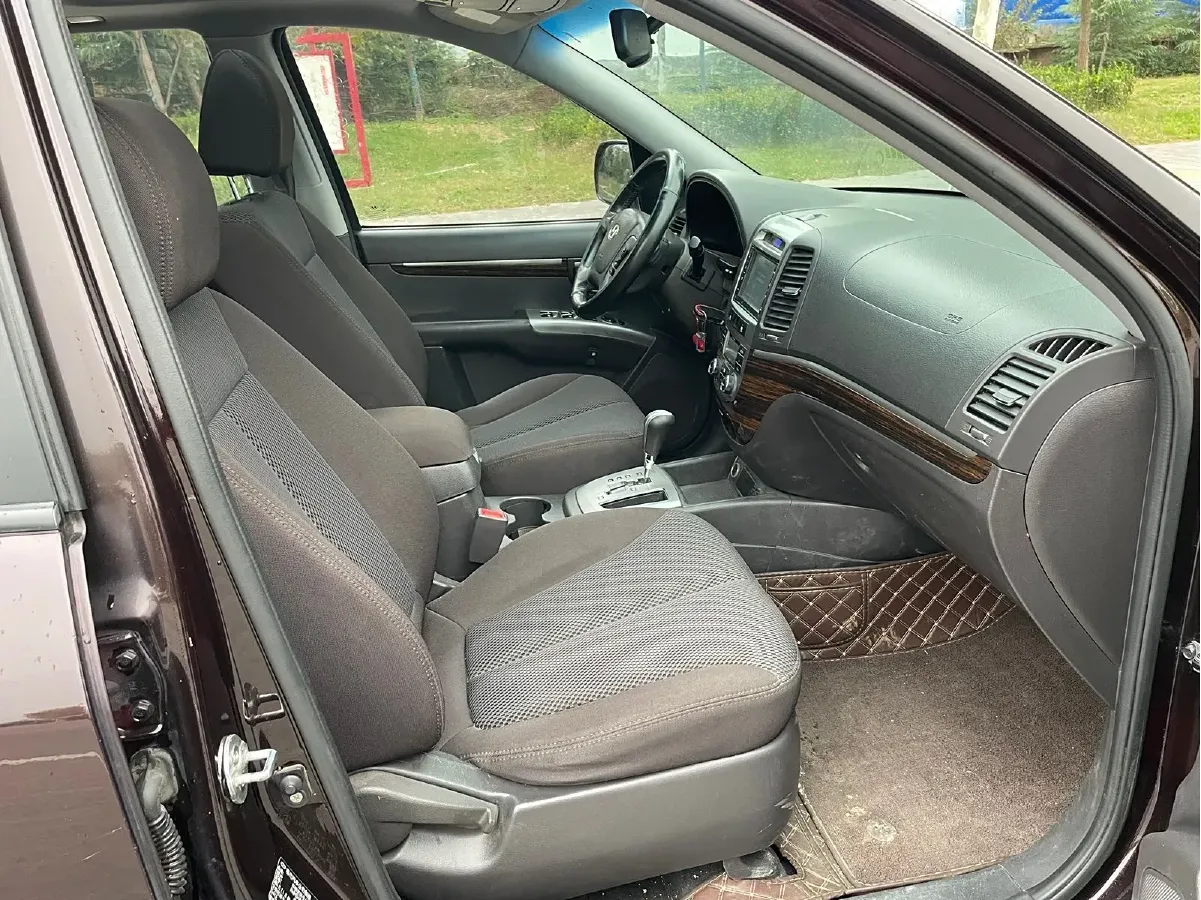 2011 Hyundai Santafe Classic 2.4L 174HP L4 6AT,autocango,china used car exporter,china ev exporter,chinese used car exporter,chinese used ev exporter