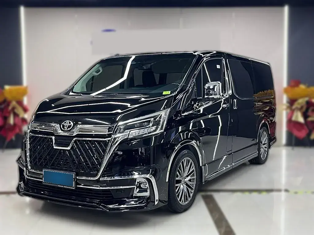 2023 Toyota Granvia 2.5L 189HP L4 E-CVT Hybrid