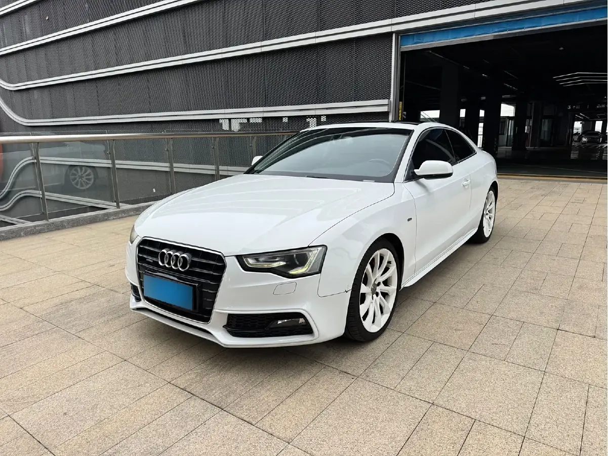 2012 Audi A5 2.0T 211HP L4 7DCT