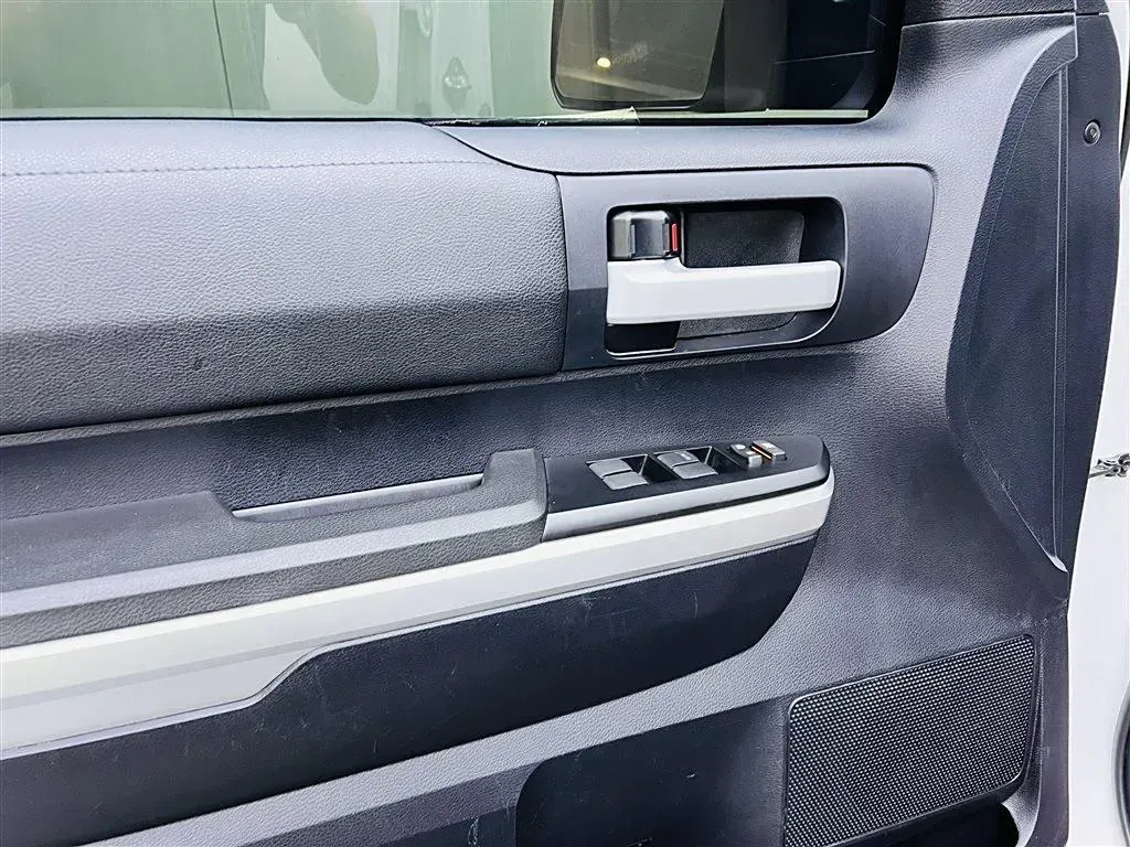 2014 Toyota Tundra 5.7L 386HP V8 6AT,autocango,china used car exporter,china ev exporter,chinese used car exporter,chinese used ev exporter