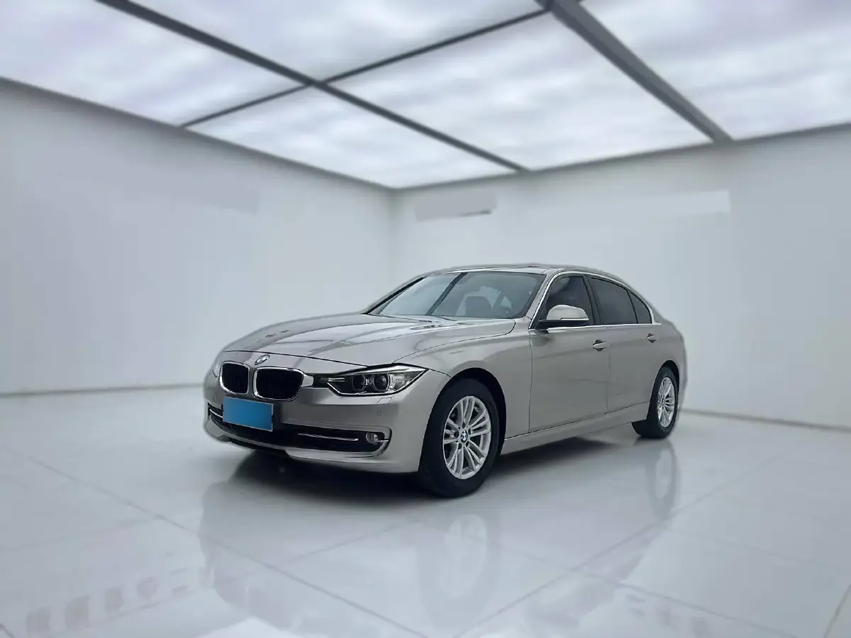 2013 BMW 3 Series 2.0T 184HP L4 8AT