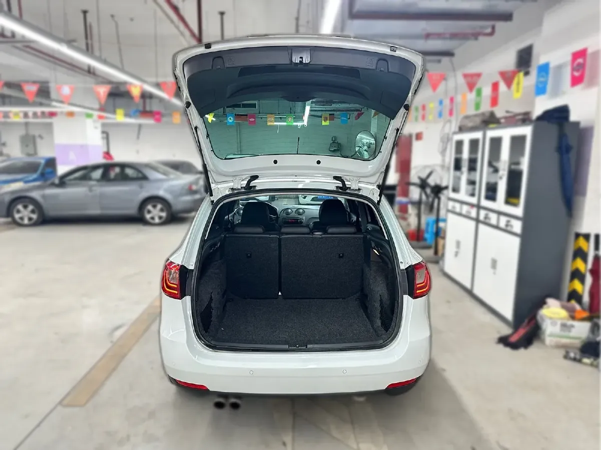 2013 Seat Ibiza 1.4T 150HP L4 7DCT,autocango,china used car exporter,china ev exporter,chinese used car exporter,chinese used ev exporter