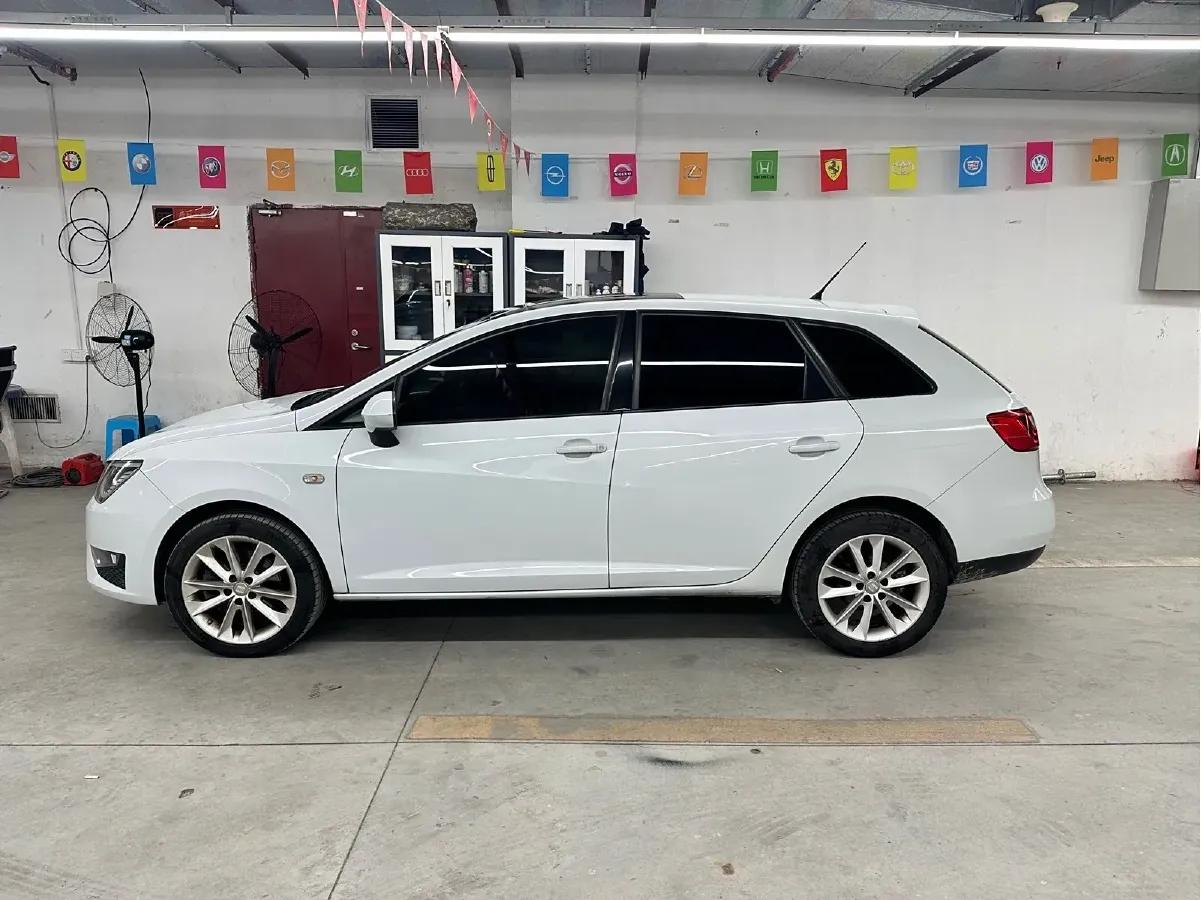 2013 Seat Ibiza 1.4T 150HP L4 7DCT,autocango,china used car exporter,china ev exporter,chinese used car exporter,chinese used ev exporter