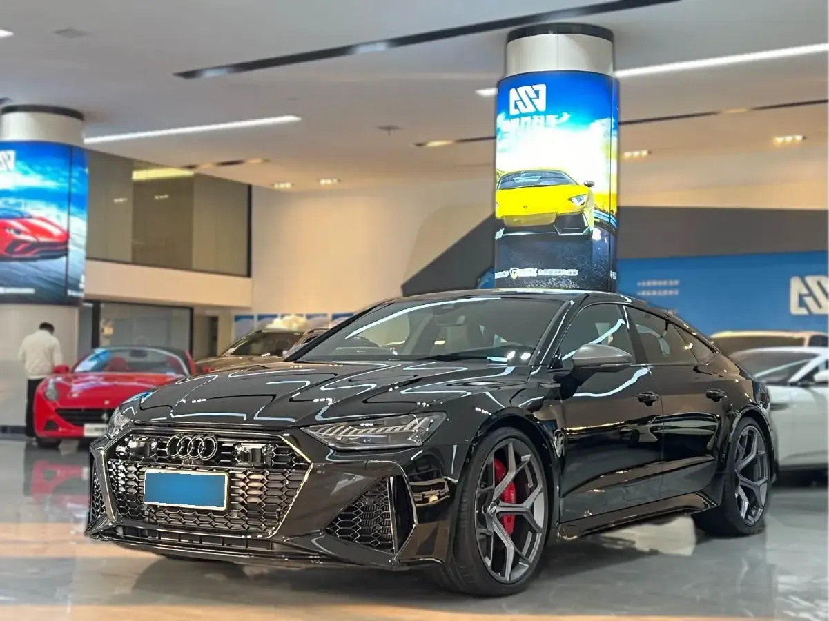 2024 Audi RS 7 4.0T 630HP V8 8AT