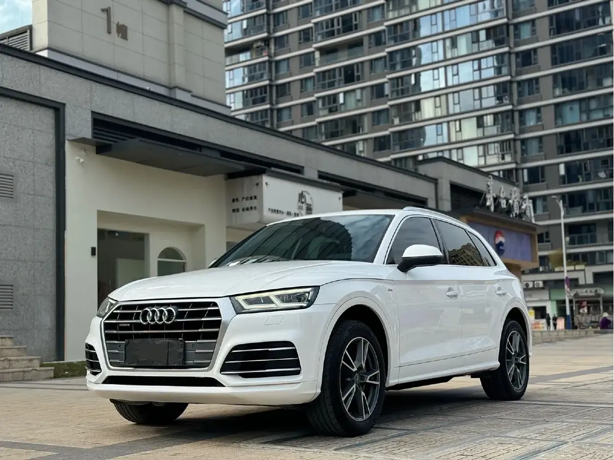 2018 Audi Q5L 2.0T 190HP L4 7DCT