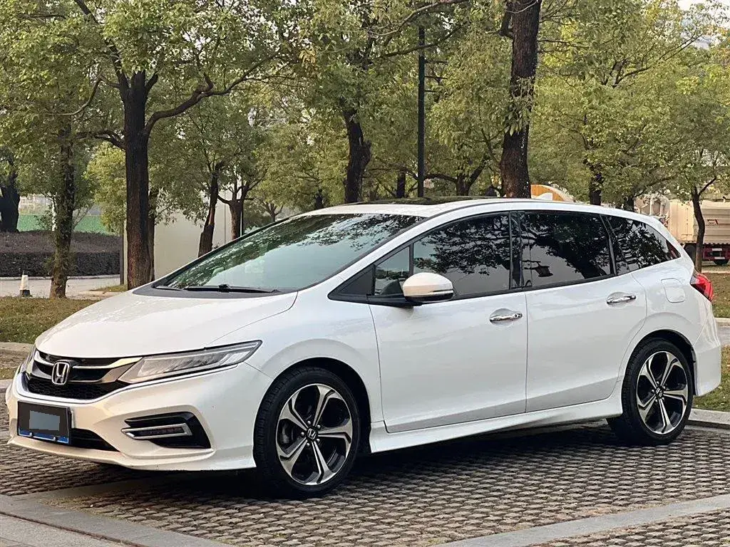2017 Honda Jade 1.5T 156HP L4 CVT