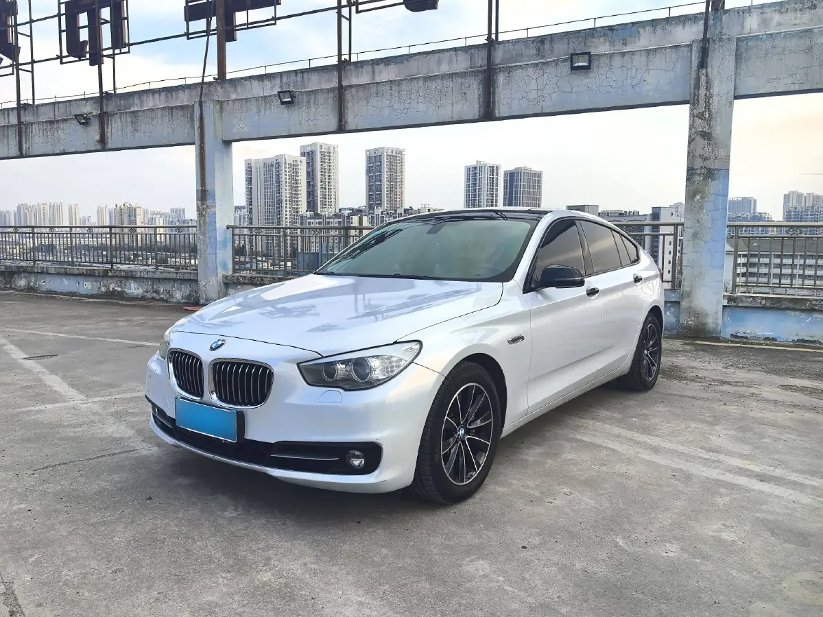 2017 BMW 5 Series GT 2.0T 245HP L4 8AT