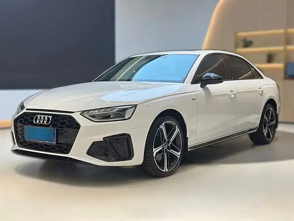 2022 Audi A4L 2.0T 190HP L4 7DCT