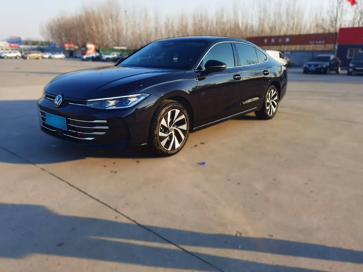 2025 Volkswagen Passat 2.0T 220HP L4 7DCT