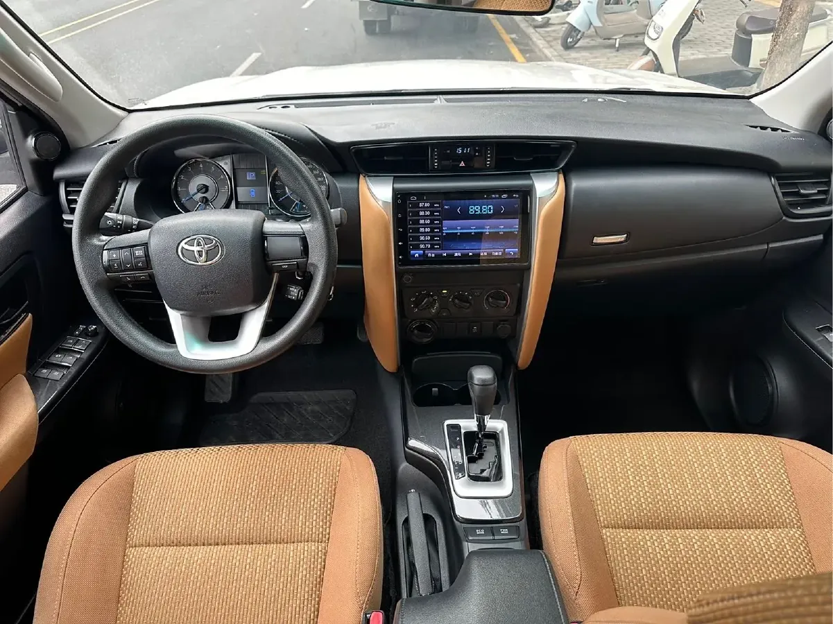 2016 Toyota Fortuner 2.7L 163HP L4 6AT,autocango,china used car exporter,china ev exporter,chinese used car exporter,chinese used ev exporter