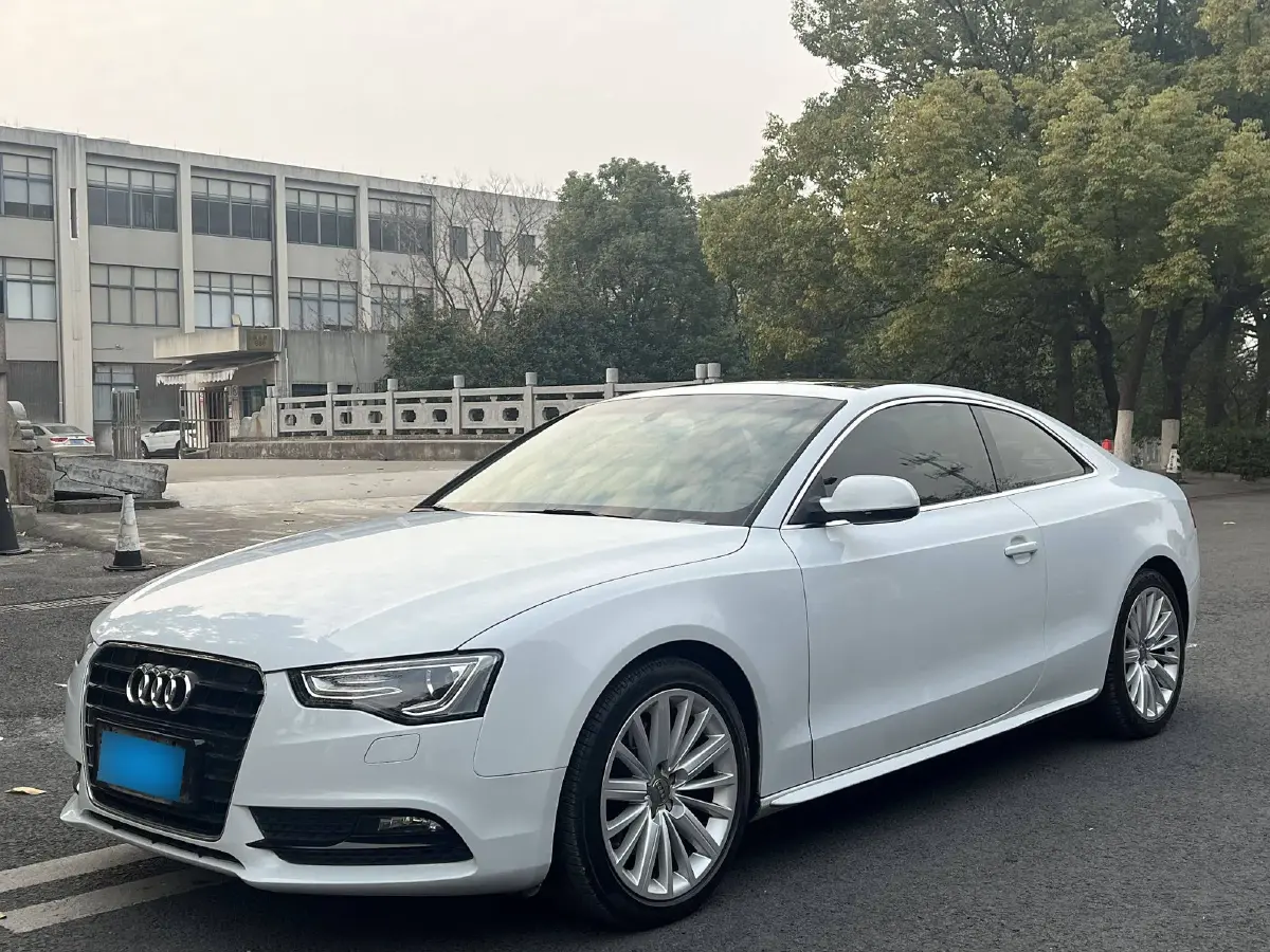 2012 Audi A5 2.0T 211HP L4 CVT