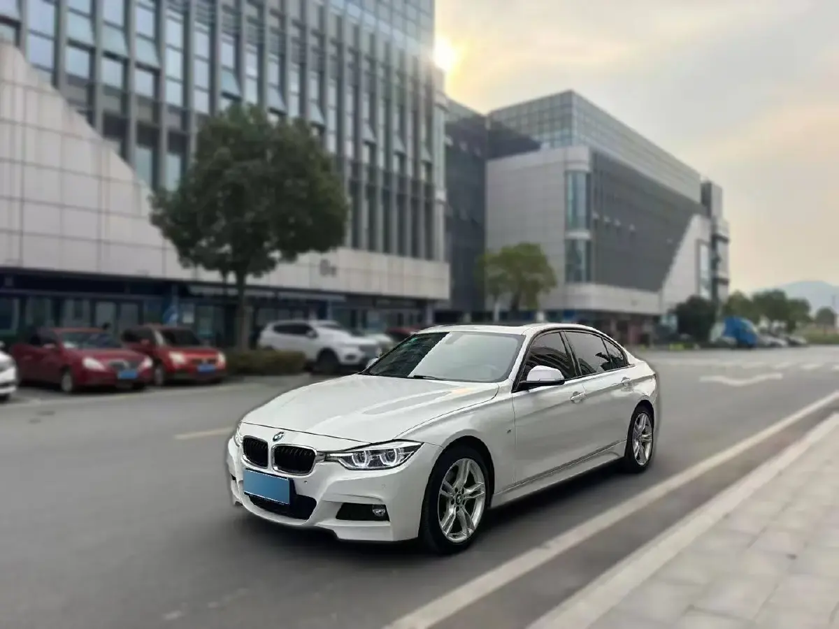 2018 BMW 3 Series 2.0T 184HP L4 8AT