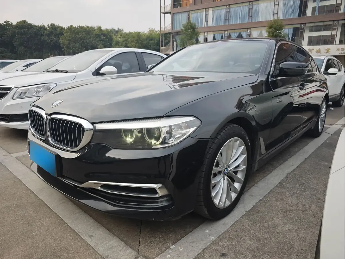 2020 BMW 5 Series 2.0T 184HP L4 8AT